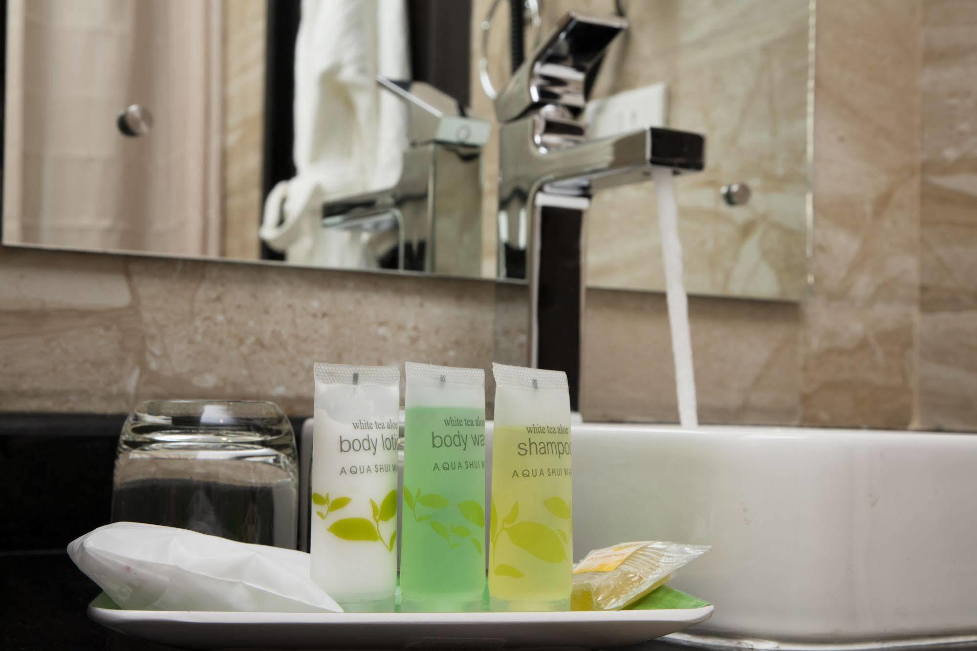 פוקהרה Himalayan Front Hotel By Kgh Group מראה חיצוני תמונה