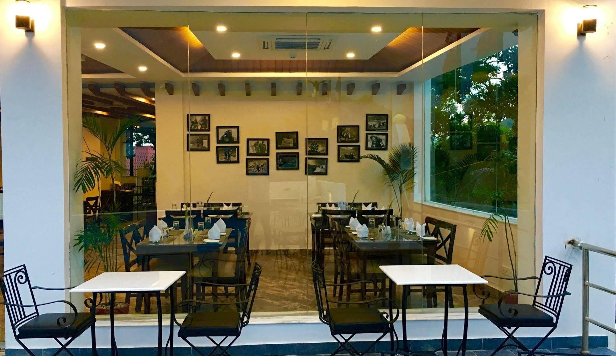 פוקהרה Himalayan Front Hotel By Kgh Group מראה חיצוני תמונה
